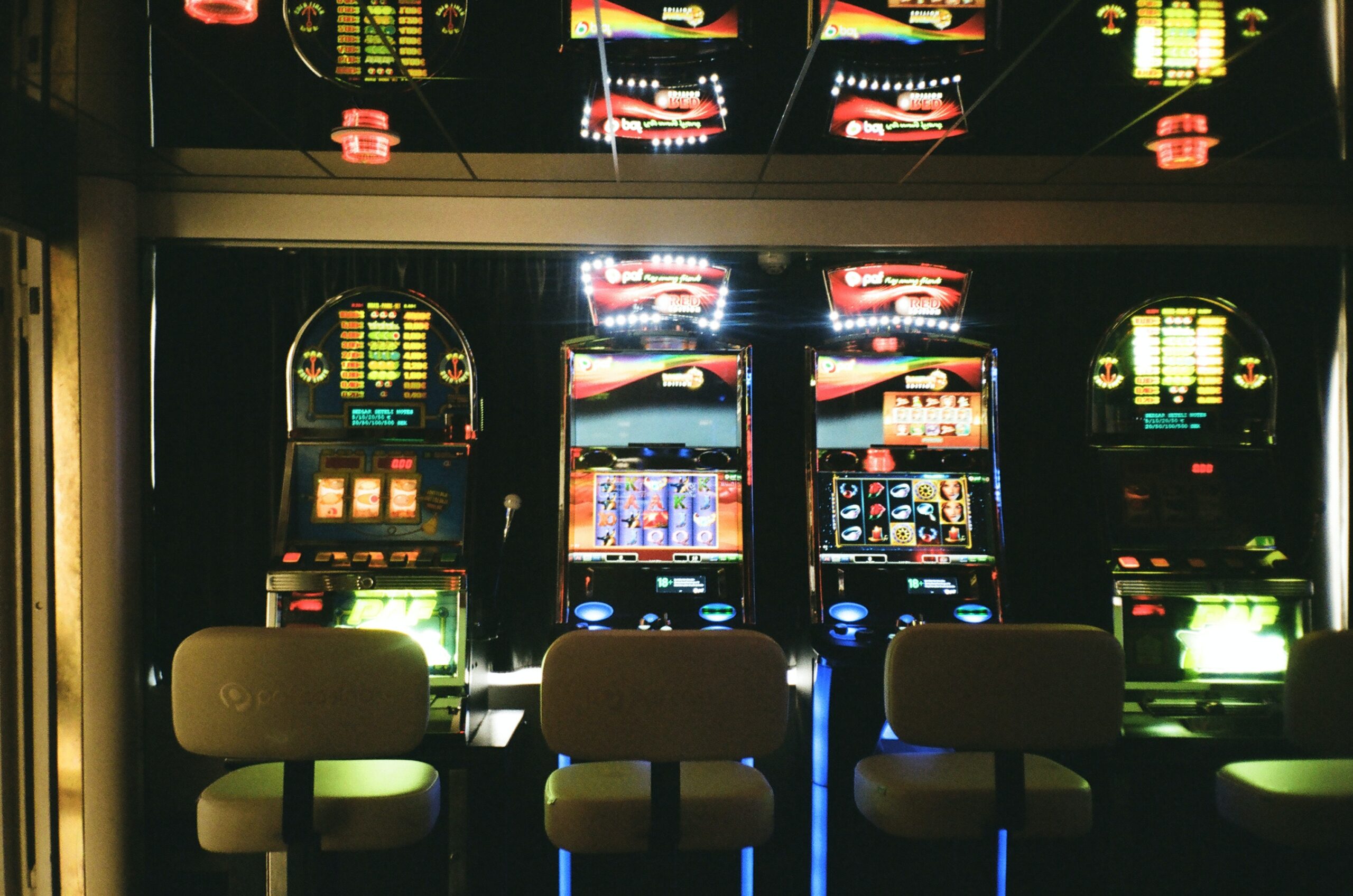 How to Play Slot Machines: A Step-by-Step Guide
